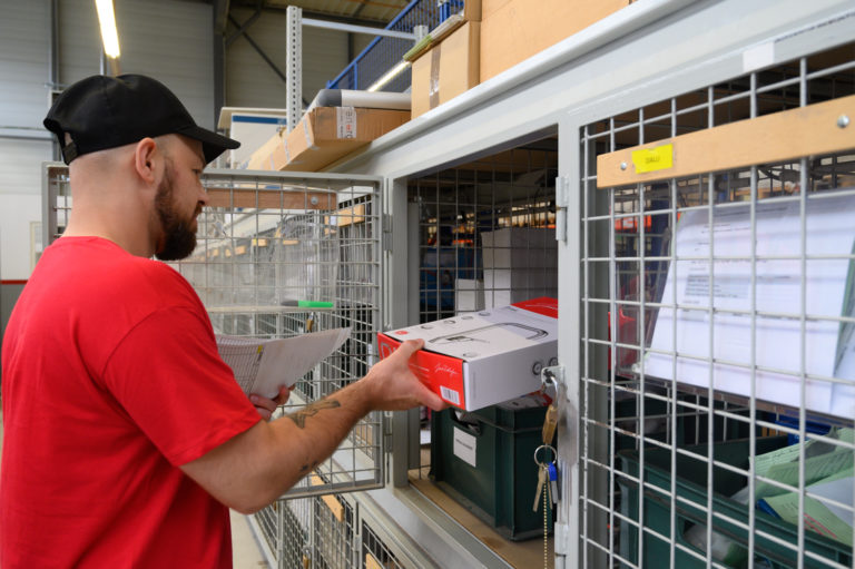 Ateliers de la meinau;2023_2023_ARNAUD-MAGASINIER; preparation des commandes